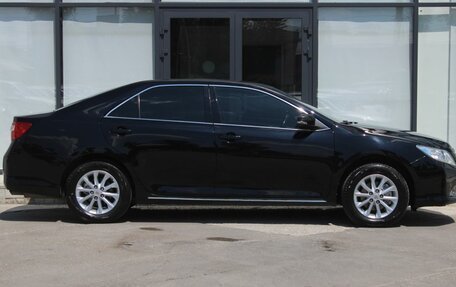 Toyota Camry, 2014 год, 2 130 000 рублей, 4 фотография
