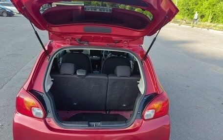 Mitsubishi Mirage VI рестайлинг, 2013 год, 560 000 рублей, 16 фотография