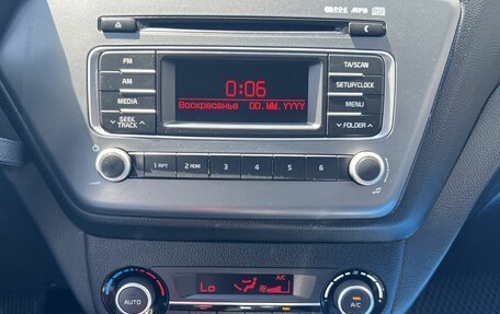 KIA Rio III рестайлинг, 2015 год, 950 000 рублей, 15 фотография