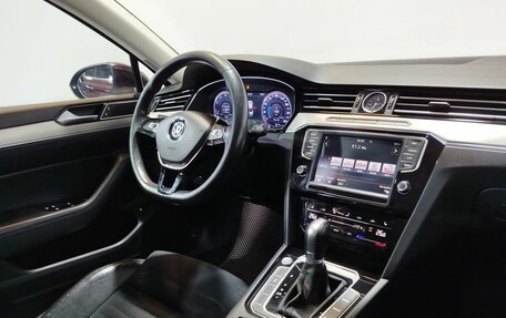 Volkswagen Passat B8 рестайлинг, 2016 год, 1 560 000 рублей, 14 фотография