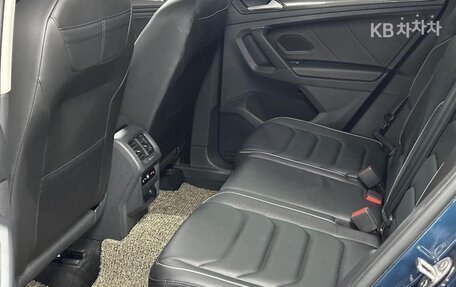 Volkswagen Tiguan II, 2022 год, 2 820 000 рублей, 7 фотография