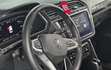 Volkswagen Tiguan II, 2022 год, 2 820 000 рублей, 8 фотография