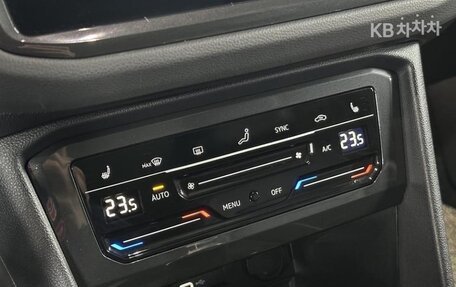 Volkswagen Tiguan II, 2022 год, 2 820 000 рублей, 17 фотография