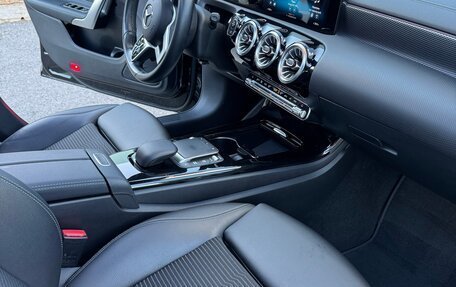 Mercedes-Benz CLA, 2021 год, 2 899 999 рублей, 11 фотография