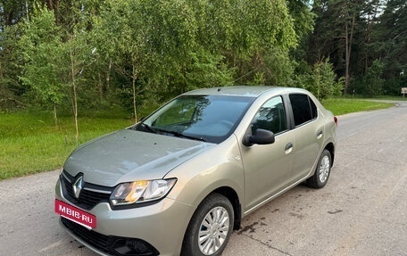 Renault Logan II, 2017 год, 730 000 рублей, 3 фотография