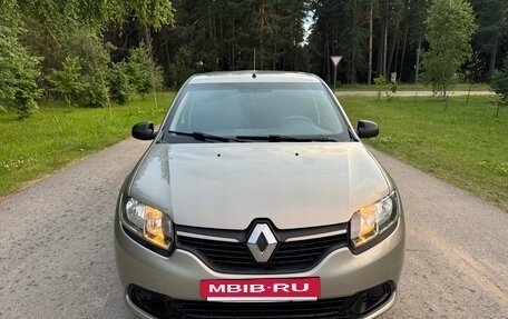 Renault Logan II, 2017 год, 730 000 рублей, 2 фотография
