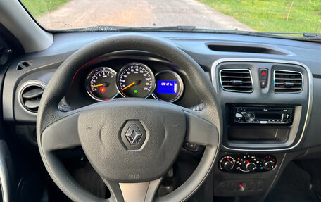 Renault Logan II, 2017 год, 730 000 рублей, 19 фотография