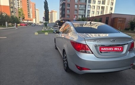 Hyundai Solaris II рестайлинг, 2015 год, 1 050 000 рублей, 7 фотография