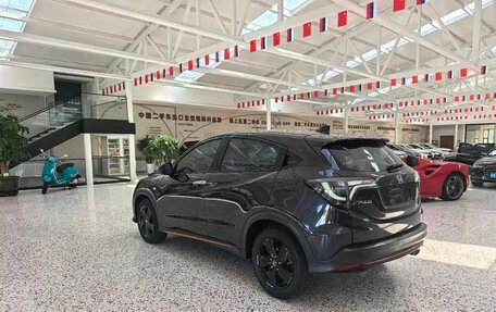 Honda Vezel, 2022 год, 1 490 000 рублей, 4 фотография