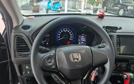 Honda Vezel, 2022 год, 1 490 000 рублей, 12 фотография