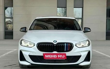 BMW 1 серия, 2023 год, 1 950 285 рублей, 2 фотография