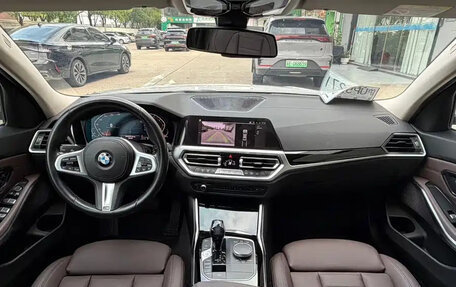 BMW 3 серия, 2021 год, 2 700 000 рублей, 11 фотография