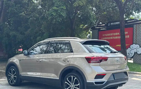 Volkswagen T-Roc I, 2022 год, 1 490 000 рублей, 6 фотография