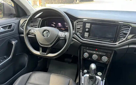 Volkswagen T-Roc I, 2022 год, 1 490 000 рублей, 11 фотография