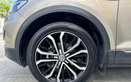 Volkswagen T-Roc I, 2022 год, 1 490 000 рублей, 20 фотография