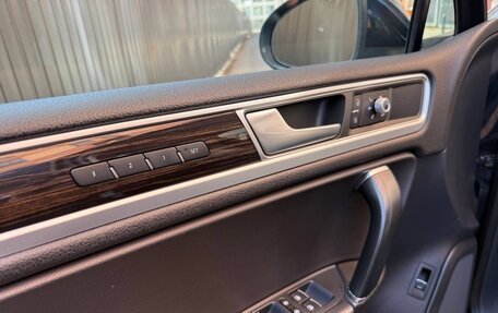 Volkswagen Touareg III, 2016 год, 2 890 000 рублей, 7 фотография