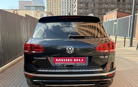 Volkswagen Touareg III, 2016 год, 2 890 000 рублей, 2 фотография