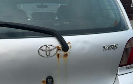 Toyota Yaris I рестайлинг, 2002 год, 210 000 рублей, 4 фотография