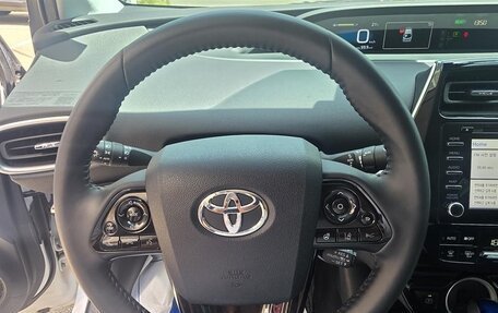 Toyota Prius IV XW50, 2022 год, 2 300 008 рублей, 9 фотография