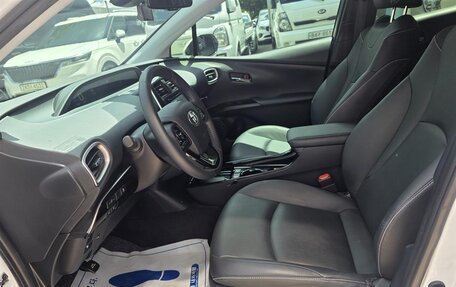 Toyota Prius IV XW50, 2022 год, 2 300 008 рублей, 7 фотография