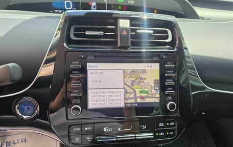 Toyota Prius IV XW50, 2022 год, 2 300 008 рублей, 11 фотография