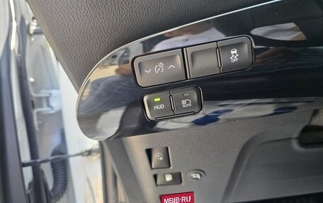 Toyota Prius IV XW50, 2022 год, 2 300 008 рублей, 8 фотография