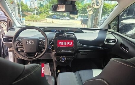 Toyota Prius IV XW50, 2022 год, 2 300 008 рублей, 14 фотография