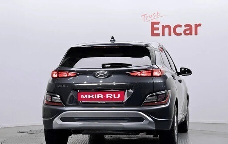 Hyundai Kona I, 2022 год, 2 154 000 рублей, 4 фотография