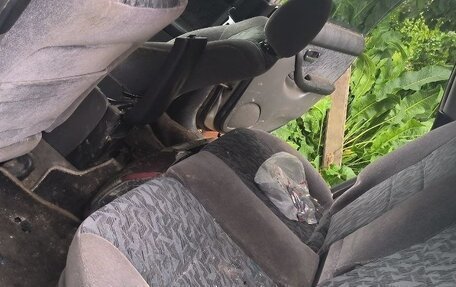 Subaru Legacy III, 2000 год, 60 000 рублей, 7 фотография