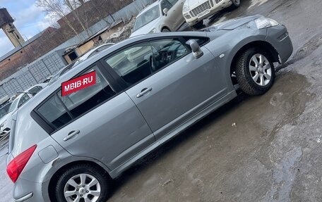 Nissan Tiida, 2010 год, 500 000 рублей, 2 фотография