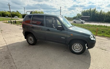 Chevrolet Niva I рестайлинг, 2010 год, 430 000 рублей, 2 фотография