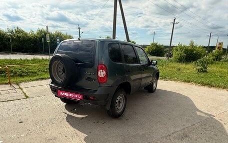 Chevrolet Niva I рестайлинг, 2010 год, 430 000 рублей, 3 фотография