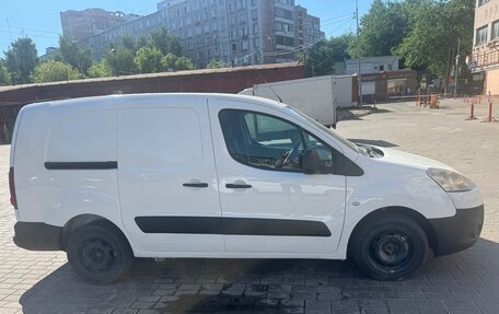 Peugeot Partner II рестайлинг 2, 2012 год, 630 000 рублей, 3 фотография