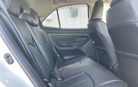 Toyota Yaris Cross, 2023 год, 1 314 000 рублей, 19 фотография