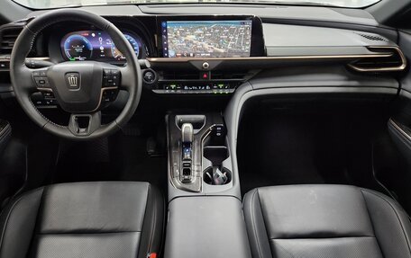 Toyota Crown, 2024 год, 6 500 008 рублей, 9 фотография