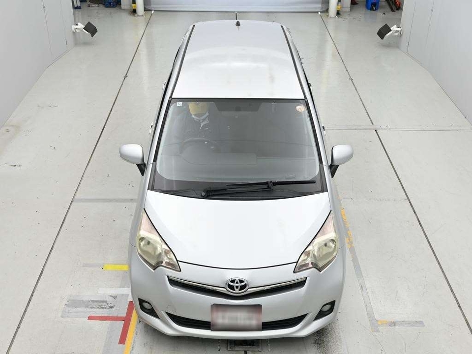Toyota Ractis II, 2010 год, 1 018 000 рублей, 7 фотография