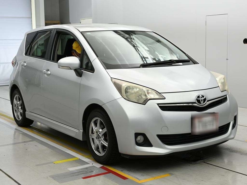 Toyota Ractis II, 2010 год, 1 018 000 рублей, 5 фотография
