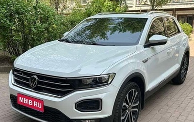 Volkswagen T-Roc I, 2022 год, 1 350 000 рублей, 1 фотография