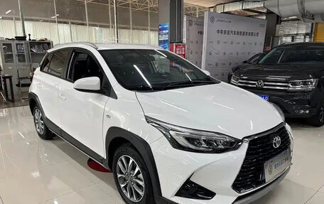 Toyota Yaris XP150 рестайлинг, 2023 год, 1 300 000 рублей, 6 фотография