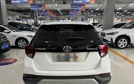 Toyota Yaris XP150 рестайлинг, 2023 год, 1 300 000 рублей, 4 фотография