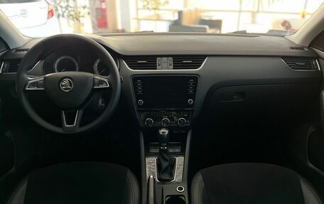 Skoda Octavia, 2017 год, 1 899 000 рублей, 9 фотография
