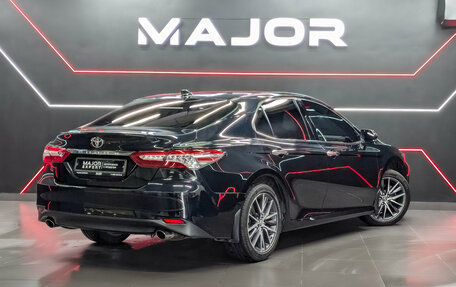 Toyota Camry, 2023 год, 3 790 000 рублей, 5 фотография
