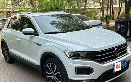 Volkswagen T-Roc I, 2022 год, 1 350 000 рублей, 3 фотография