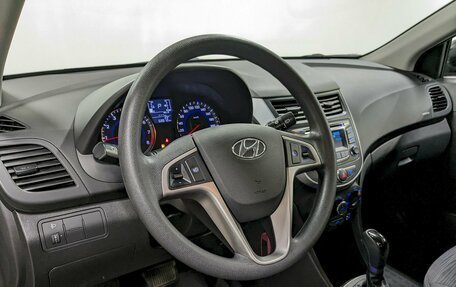Hyundai Solaris II рестайлинг, 2015 год, 1 190 000 рублей, 13 фотография
