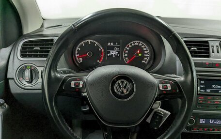 Volkswagen Polo VI (EU Market), 2016 год, 1 150 000 рублей, 24 фотография
