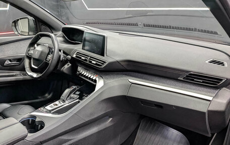 Peugeot 3008 II, 2017 год, 1 900 000 рублей, 13 фотография