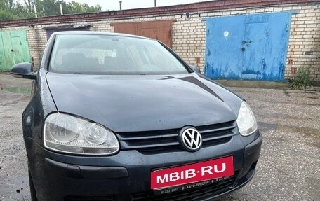 Volkswagen Golf V, 2005 год, 374 990 рублей, 1 фотография