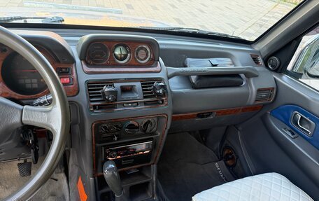 Mitsubishi Pajero III рестайлинг, 1993 год, 350 000 рублей, 13 фотография