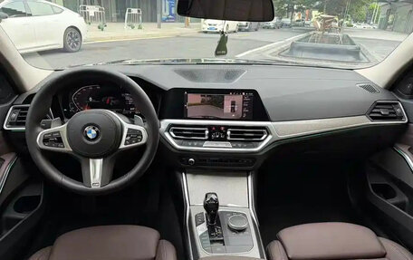 BMW 3 серия, 2022 год, 2 850 000 рублей, 14 фотография