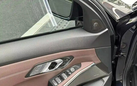 BMW 3 серия, 2022 год, 2 850 000 рублей, 13 фотография